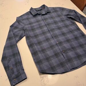 Under Armour UA fitted casual button down plaid shirt